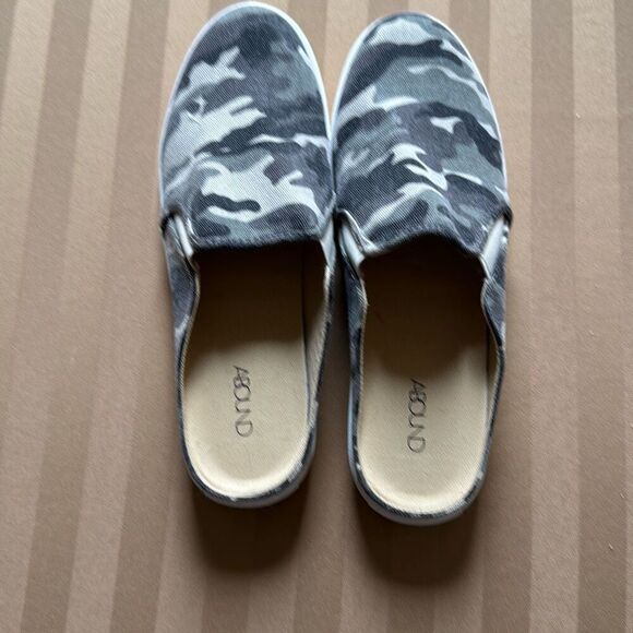 NWT Abound canvas slip-on 10 - Picture 1 of 5